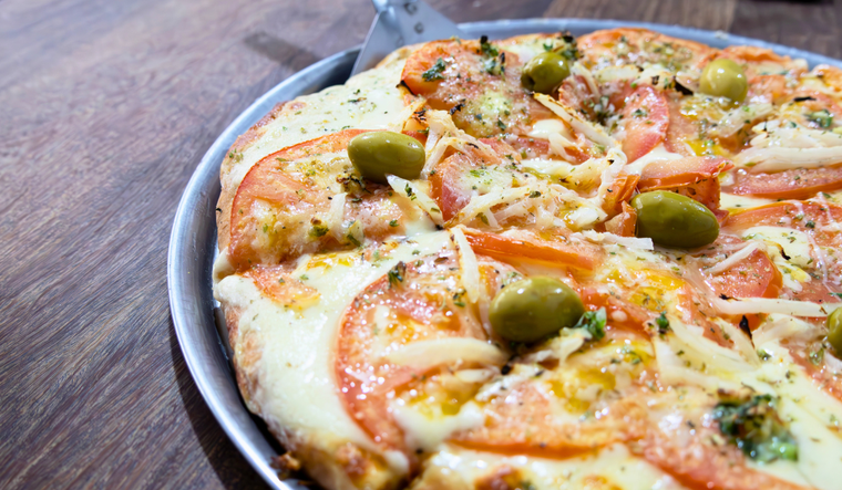 Cómo hacer pizza napolitana argentina