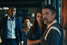 La película de Netflix reúne a Julia Roberts, Mahershala Ali, Ethan Hawke, Myhala y Kevin Bacon.