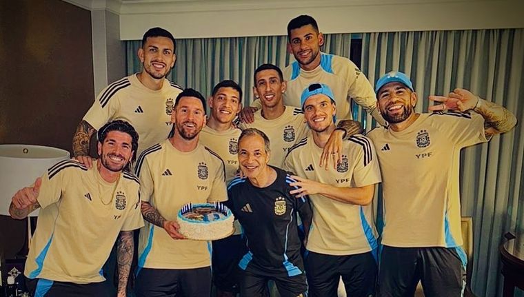 La foto del cumpleaños de Messi. Foto: @leomessi