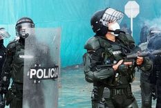 La Policía de Colombia está en el ojo de la tormenta por el papel de sus agentes en las protestas recientes. Foto: EPA