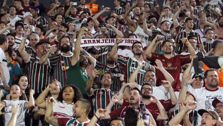 La hinchada de Fluminense.png