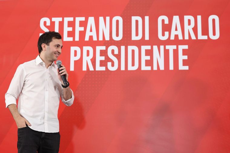 Stéfano Di Carlo, dirigente oficialista de River, confirmó su postulación y volvió a destacar a Gallardo como “CEO del fútbol”.