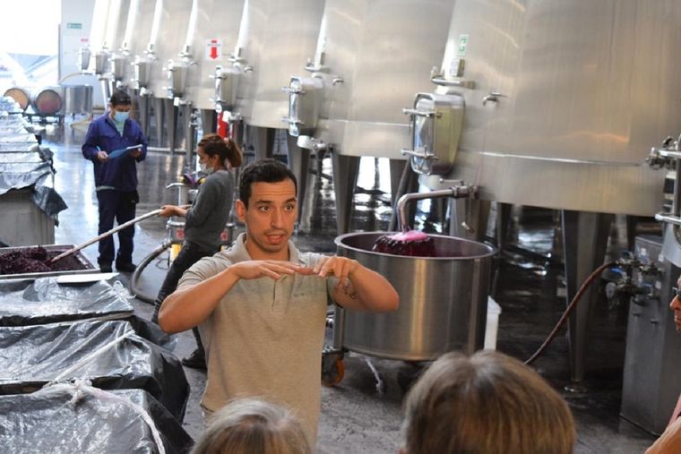 Arquímedes Alemán es venezolano y llegó a la provincia tras la crisis en Venezuela en 2017. En MDZ Radio opinó sobre la llegada de Nicolás Maduro al país.