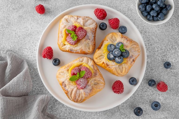 La receta de tartas de hojaldre danesas suele incluir rellenos frutales o cremosos, ideales para personalizar al gusto. La receta de tartas de hojaldre danesas suele incluir rellenos frutales o cremosos, ideales para personalizar al gusto.