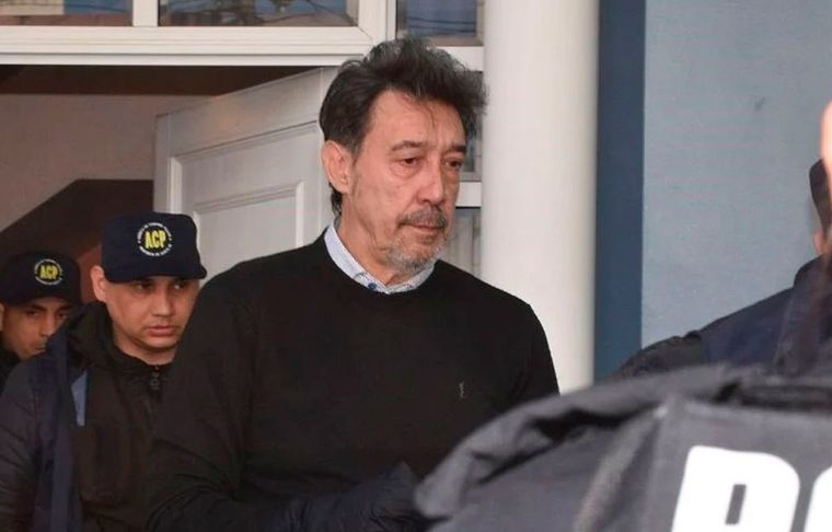 Horacio Darrás El vicepresidente de Colón se declaró culpable del apriete de la barra al plantel.