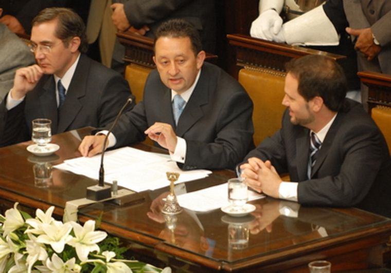 Jaque, su vice Racconto y Tanús. Foto: Nacho Gaffuri / MDZ