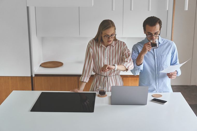 Los smartwatch se basan en la frecuencia cardíaca, pero esta aumenta por múltiples factores, no solo por estrés. Los smartwatch se basan en la frecuencia cardíaca, pero esta aumenta por múltiples factores, no solo por estrés.