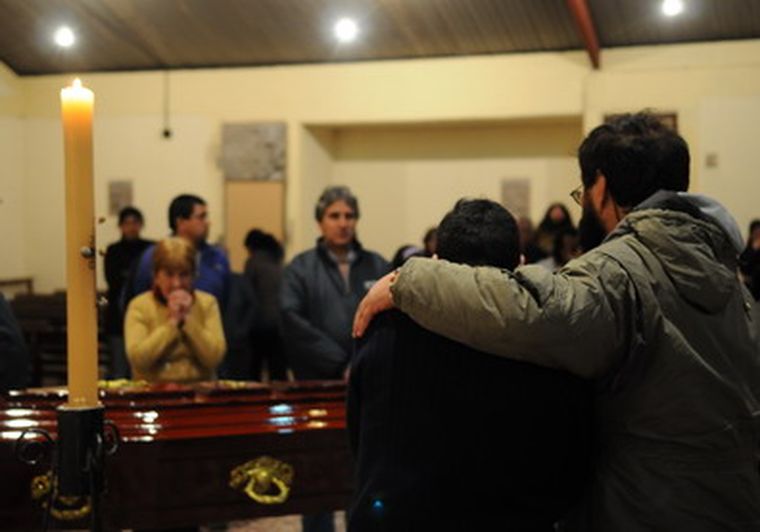 Ultimo adiós para el padre Contreras. Foto: Ivana González/MDZ