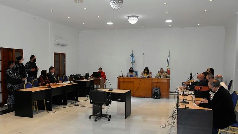 La imputada habría abusado de los menores cuando su hermana se iba a trabajar