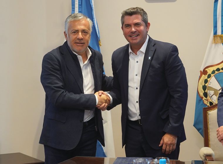 Los gobernadores Alfredo Cornejo (Mendoza) y Marcelo Orrego (San Juan).