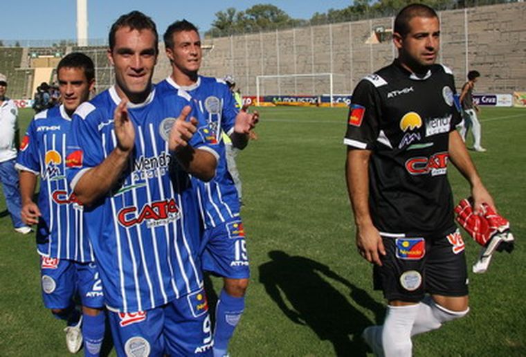 Borghello y sus compañeros festejan. Foto: MDZ