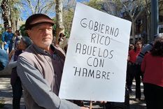 Se movilizaron desde la Plaza San Martín hasta la Legislatura Foto: Emilce Vargas / MDZ
