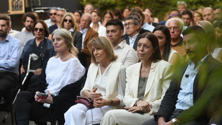 Una jornada interesante para estar en sintonía ocn la realidad de la Argentina. Una jornada interesante para estar en sintonía ocn la realidad de la Argentina.