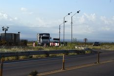 La ruta 40 tiene desvíos y reducción de velocidad por obras a medio camino. Foto: ALF PONCE MERCADO / MDZ