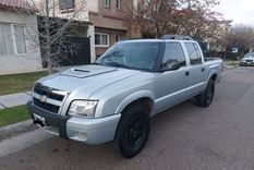 el usado del dia: chevrolet s10 4x4 2009, viejita pero poderosa