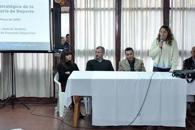 MDZol | Dirigentes y empresarios deportivos reunidos por el curso de Gestión. Foto: MDZ