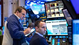 Los bonos soberanos en dólares registran mejoras y las acciones crecen más del 1% en el arranque de la rueda, tras el pago a los bonistas privados. Foto: Bolsa de Valores