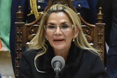 Renuncia Áñez vio que no le daban los números y decidió bajarse. Foto: EFE