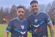 Rojo y la foto disputando un partido. Foto: Redes Rojo y la foto disputando un partido. Foto: Redes