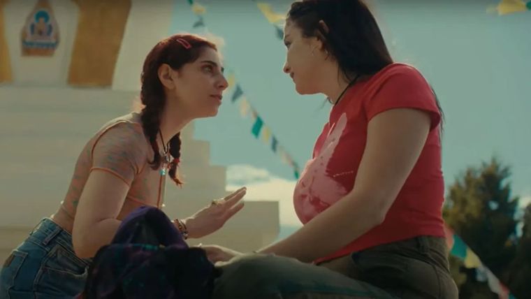 Miranda de la Serna es parte del elenco. Miranda de la Serna es parte del elenco.