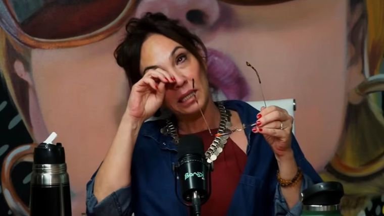 Ernestina Pais rompió en llanto cuando habló de la adicción que tuvo al alcohol.