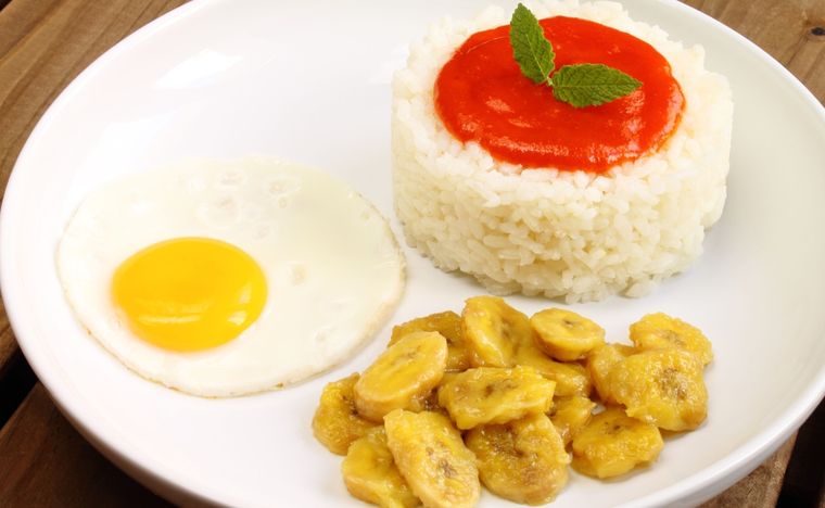 Arroz a la cubana Un plato delicioso para hacer en pocos pasos. Foto: Shutterstock