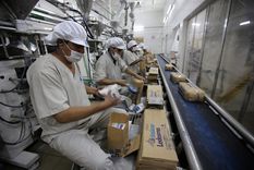empresa no libera a sus trabajadores de mas de 60 anos y fue intimada