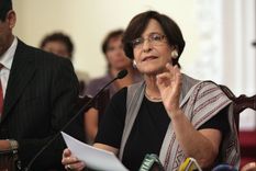 los limenos salvaron a su alcaldesa de la destitucion