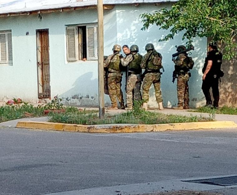 Fue reducido el hombre que se atrincheró en Las Heras y amenazaba con quitarse la vida Foto: Ministerio de Seguridad de Mendoza