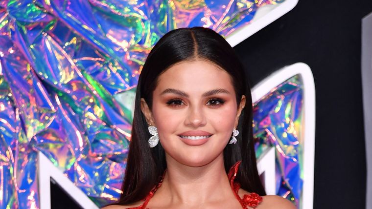 Selena Gomez deslumbró en la noche de los MTV Video Music Awards.