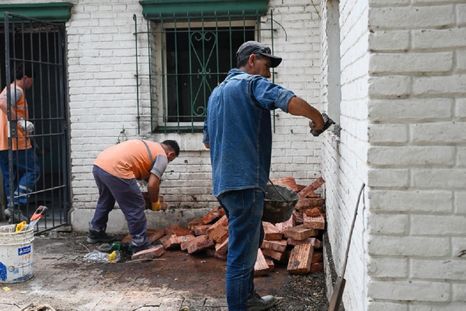 El frente del inmueble fue cerrado para evitar nuevas ocupaciones y reforzar la seguridad en la zona. El frente del inmueble fue cerrado para evitar nuevas ocupaciones y reforzar la seguridad en la zona.