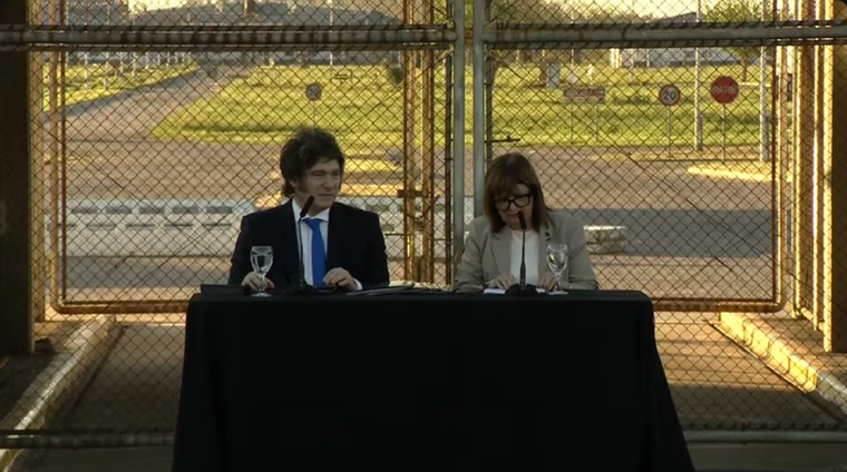 Javier Milei y Patricia Bullrich encabezan la presentación de la reforma del Código Penal.&nbsp;