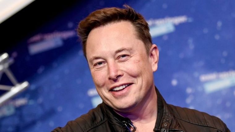 Elon Musk tuiteó sobre el Bitcoin otra vez y alteró su cotización