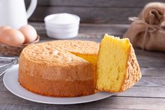 Bizcocho de leche condensada Una receta simple y deliciosa en minutos. Foto: Shutterstock