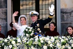 Máxima, recién casada saluda con Guillermo Alejandro. Foto: Instagram