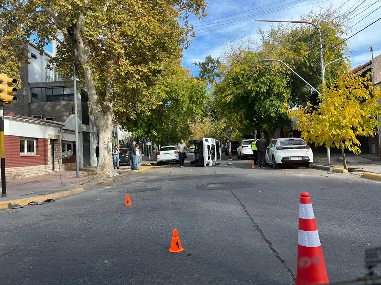 El accidente ocurrió en la quinta sección tras el choque entre dos camionetas.