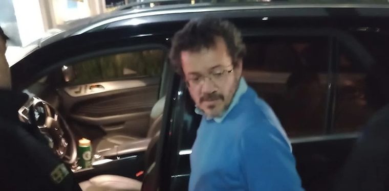 El hombre es sospechoso de matar a sus padres