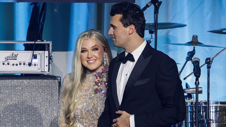 Erika Kirk junto a su esposo, Charlie, que murió asesinado el miércoles 10 de septiembre durante un acto público en una universidad de Utah.