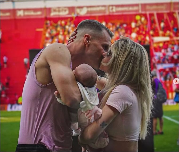 Diego Rodríguez junto a su esposa e hijas. Diego Rodríguez junto a su esposa e hijas.