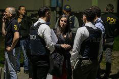 La ministra Mercedes Rus en pleno análisis del megaoperativo en los barrios del oeste de Ciudad.