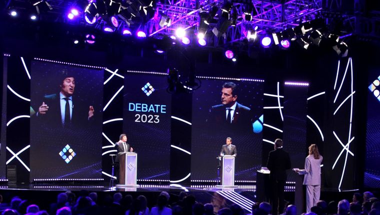 Sergio Massa y Javier Milei no solo luchan por la Presidencia, sino por convencer a la sociedad sobre cómo debe entenderse la competencia que  mantienen entre ellos. Foto: CNE