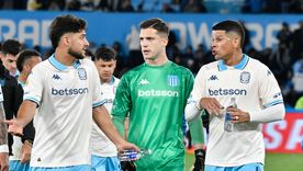 Facundo Cambeses atraviesa su mejor momento, pero su futuro en Racing es una incógnita ante el interés de clubes del exterior.