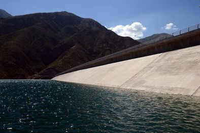 MDZol | El nivel del dique Potrerillos baja día a día porque Irrigación tuvo que distribuir agua potable para consumo domiciliario y con el excedente abastecer a los productores Foto: Gobierno de Mendoza