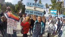 La decisión del Gobierno despertó la bronca de algunos gremios que tomaron medidas de fuerza. Foto: ALF PONCE MERCADO / MDZ