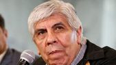 Hugo Moyano firmó una paritaria a la baja. MDZ Hugo Moyano firmó una paritaria a la baja. MDZ
