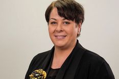 Elena Whitham La moción fue lanzada por la ministra escocesa para Política sobre Drogas, Elena Whitham. Foto: Wikipedia.