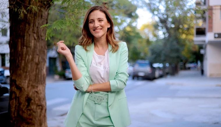 Carolina residió en tres naciones diferentes Amoroso se crió en diversos lugres del continente