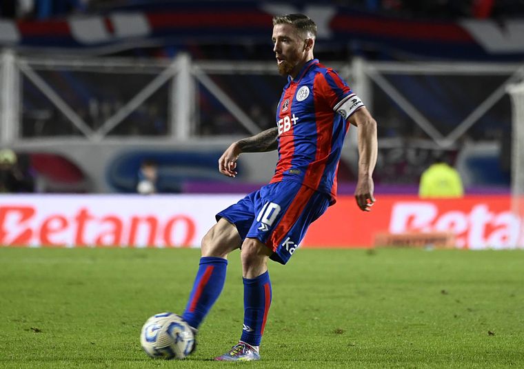 Iker Muniain fue titular en el Ciclón. Foto: Fotobaires