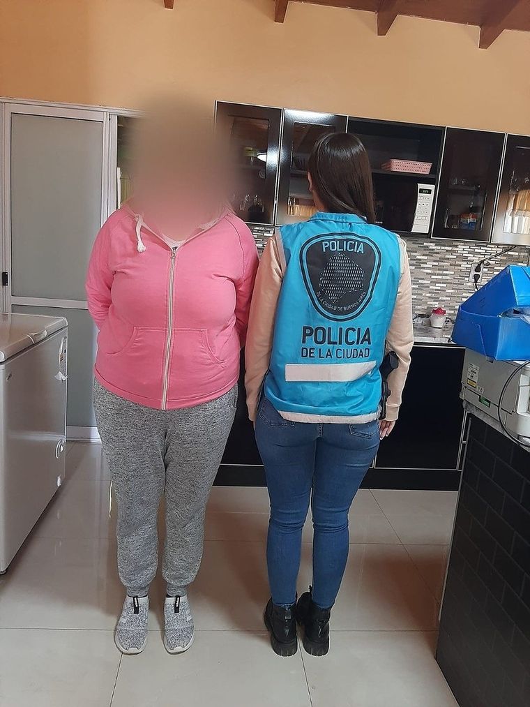El momento de la detención de la mujer