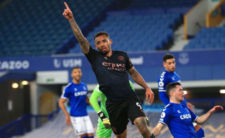 Gabriel Jesús celebra su tanto. Foto: @ManCityES